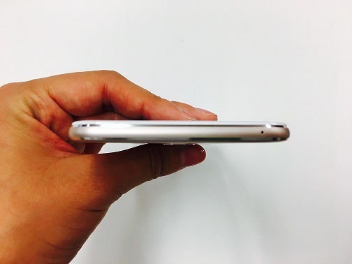 Zenfone4SelfieProの上部分