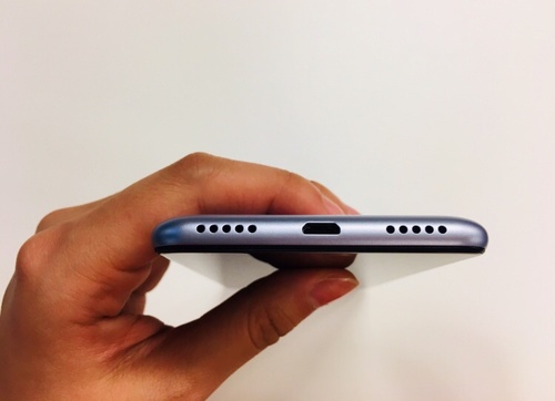 Zenfone Max Plus下部