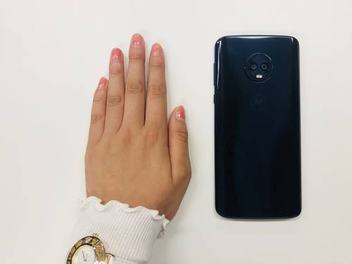モトローラmoto G6 plusを実際に1週間使ってみた【超大画面で