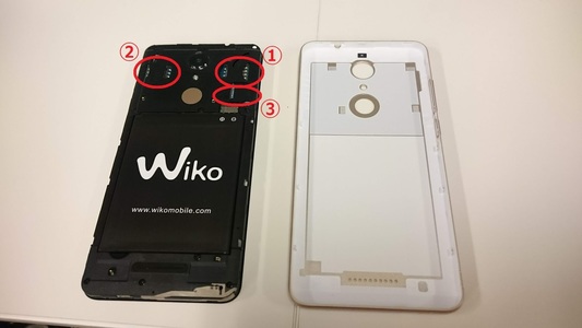 背面を開けた画像